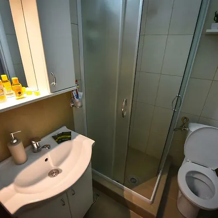 Urban Apartment Ni Екстериор снимка